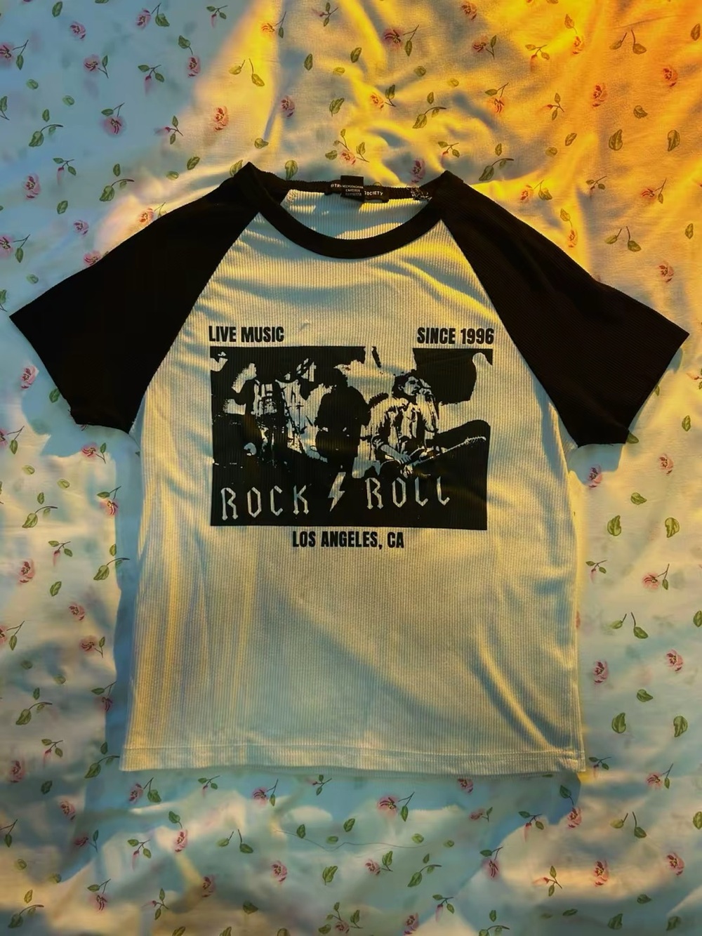 Streetwear Society Black and White Rock & Roll Graphic Raglan Tee Size M